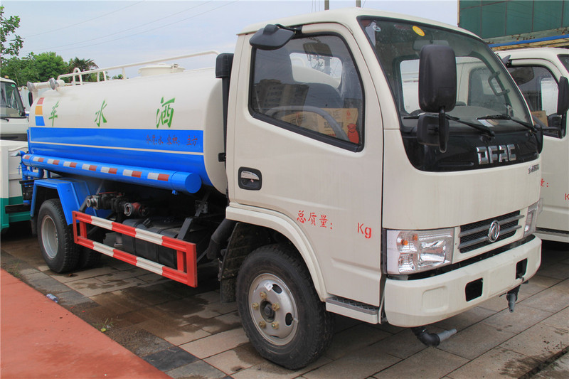 多功能绿化喷洒车-东风金霸5立方绿化喷洒车 多功能洒水车 燃油式洒水车国III 厂家 (4).jpg