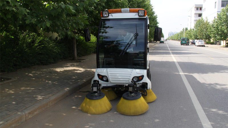 混合动力扫地车 (10).jpg